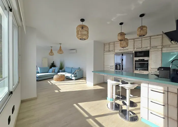 Atico Roca Chica Apartment *